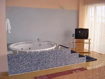 Ξενοδοχείο Perla D'oro 3*